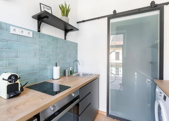 And Cozy In The Jewish Quarter