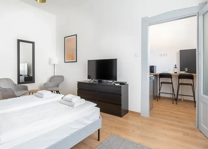 And Cozy In The Jewish Quarter